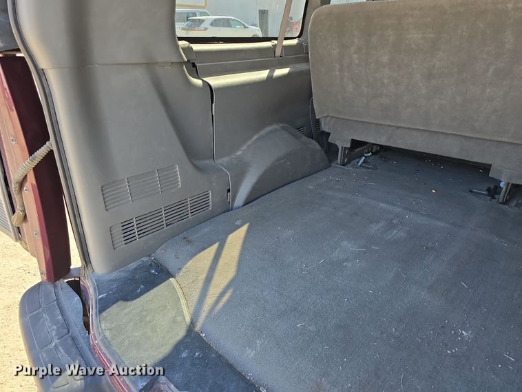 image for item DW3096 2003 GMC Savana van