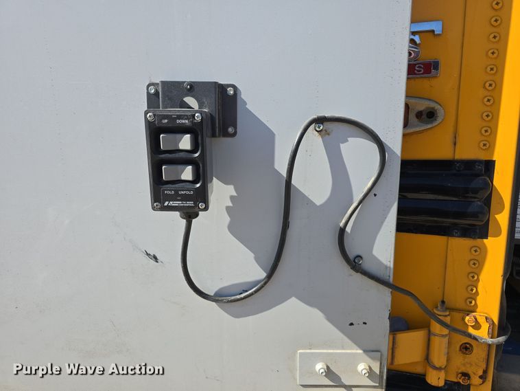 image for item DW3099 2007 Thomas FS65 school bus