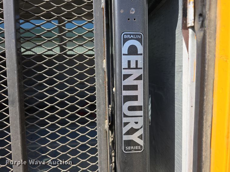 image for item DW3099 2007 Thomas FS65 school bus