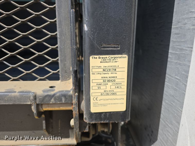 image for item DW3099 2007 Thomas FS65 school bus