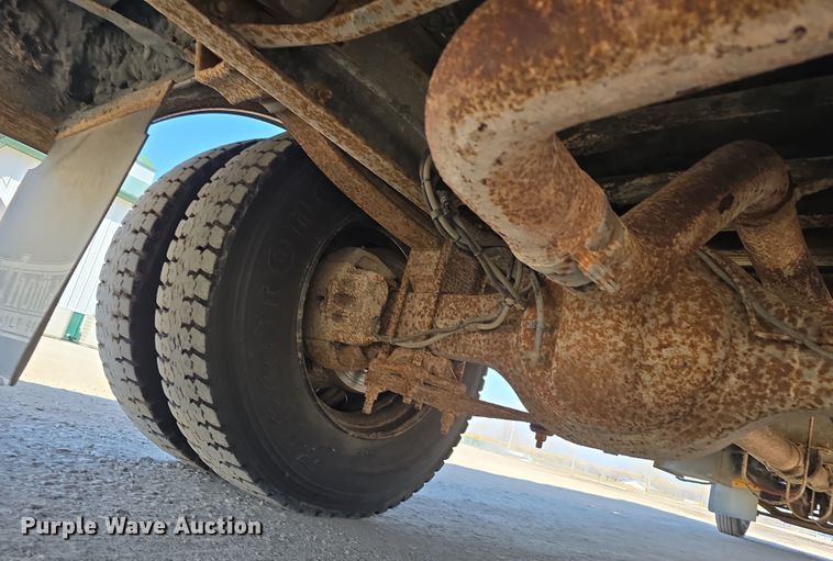 image for item DW3099 2007 Thomas FS65 school bus