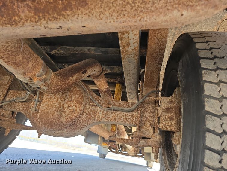 image for item DW3099 2007 Thomas FS65 school bus