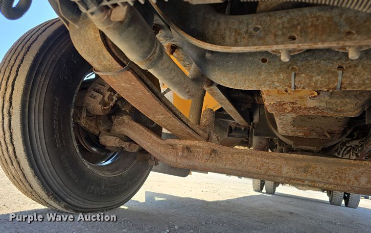 image for item DW3099 2007 Thomas FS65 school bus