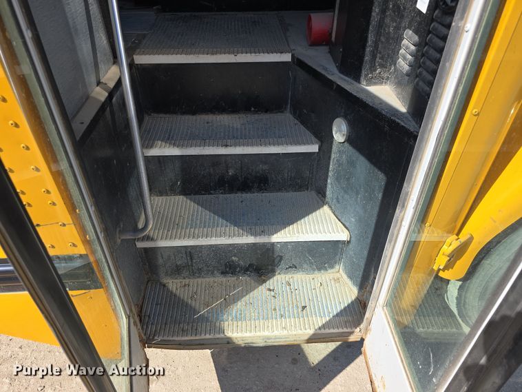 image for item DW3099 2007 Thomas FS65 school bus