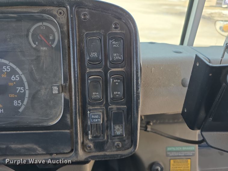 image for item DW3099 2007 Thomas FS65 school bus