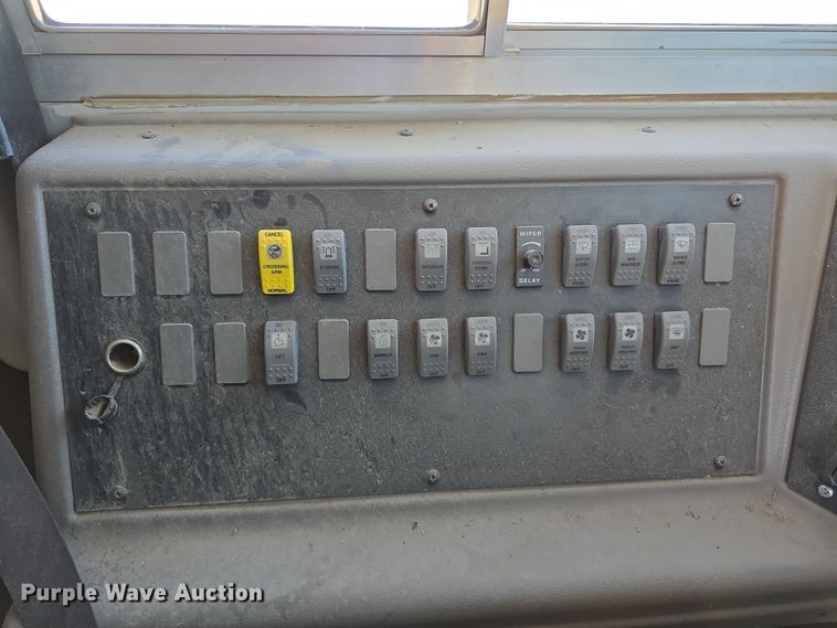 image for item DW3099 2007 Thomas FS65 school bus