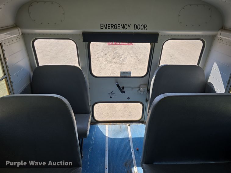 image for item DW3099 2007 Thomas FS65 school bus