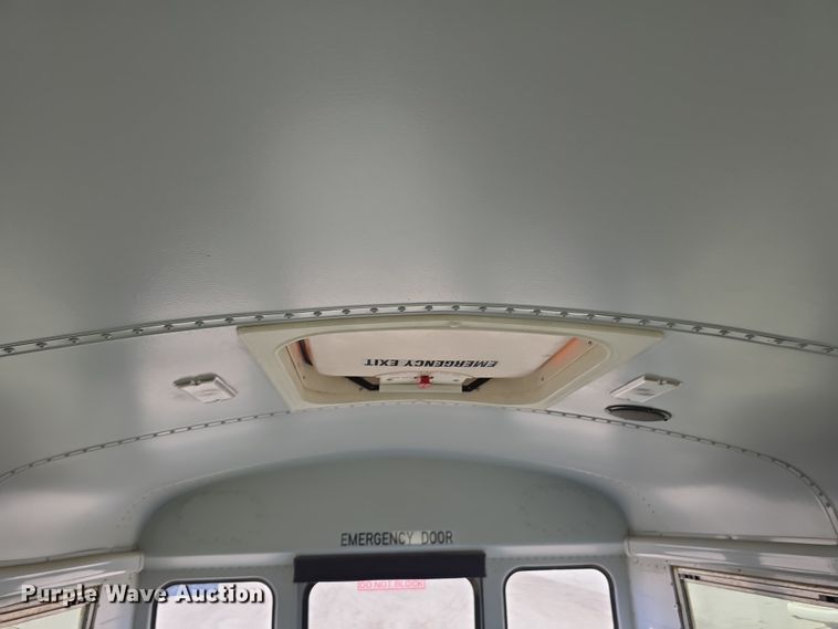 image for item DW3099 2007 Thomas FS65 school bus