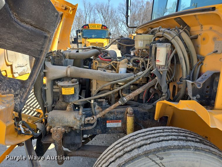 image for item DW3099 2007 Thomas FS65 school bus