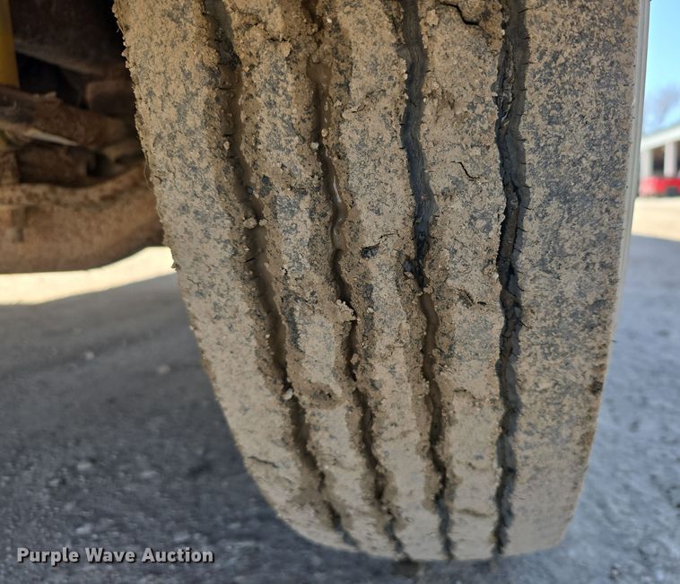 image for item DW3099 2007 Thomas FS65 school bus