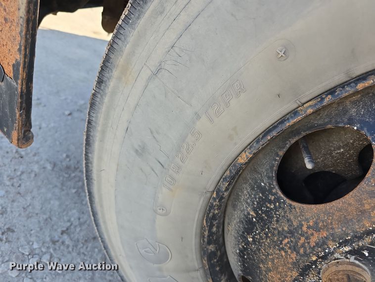 image for item DW3099 2007 Thomas FS65 school bus