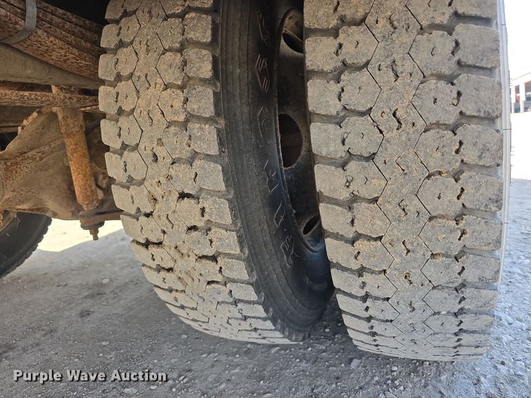 image for item DW3099 2007 Thomas FS65 school bus