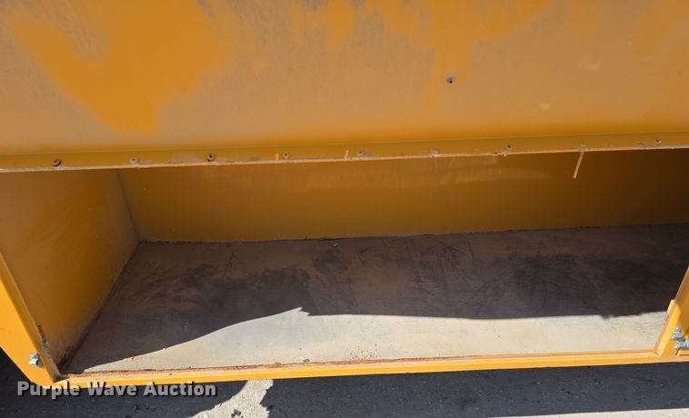 image for item DW3100 2005 IC Corporation PB20500 school bus