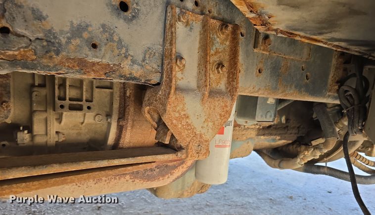 image for item DW3100 2005 IC Corporation PB20500 school bus