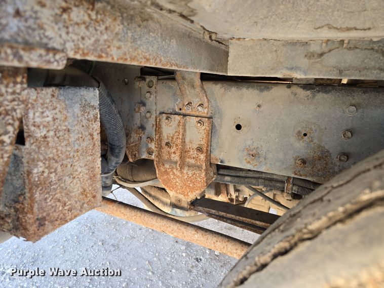 image for item DW3100 2005 IC Corporation PB20500 school bus