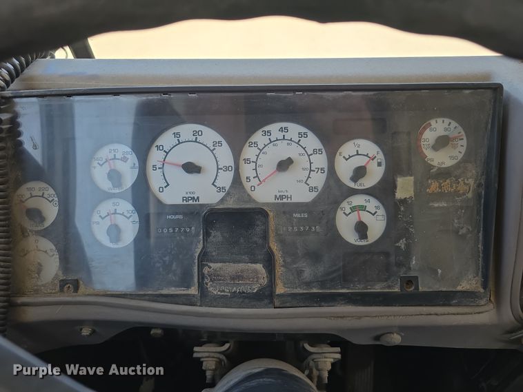 image for item DW3100 2005 IC Corporation PB20500 school bus