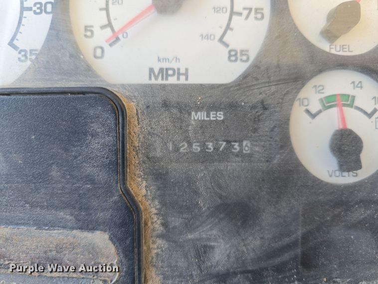 image for item DW3100 2005 IC Corporation PB20500 school bus