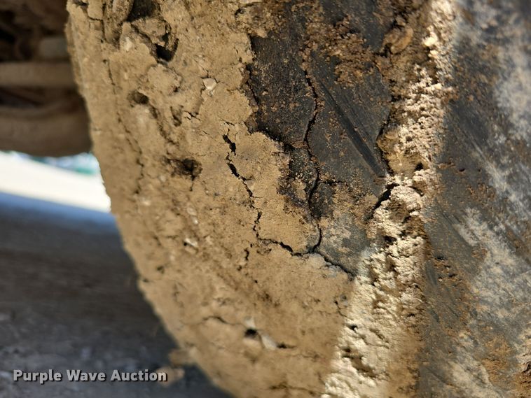 image for item DW3100 2005 IC Corporation PB20500 school bus