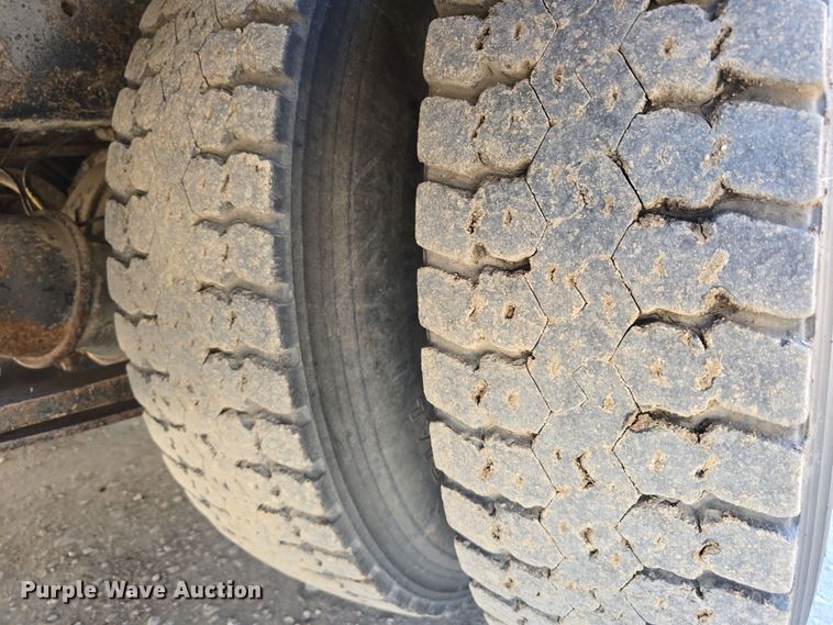 image for item DW3100 2005 IC Corporation PB20500 school bus