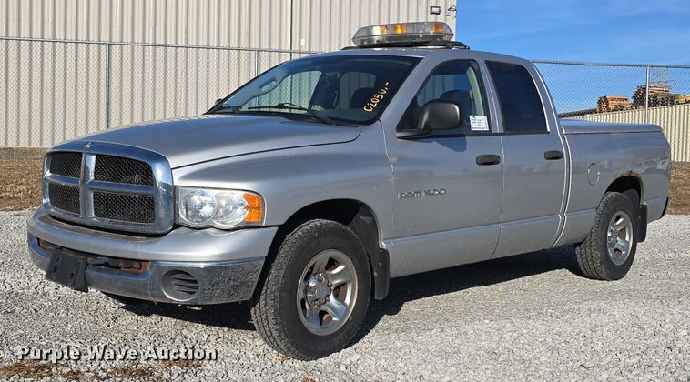 image for item DW3197 2005 Dodge Ram 1500 Quad Cab pickup truck