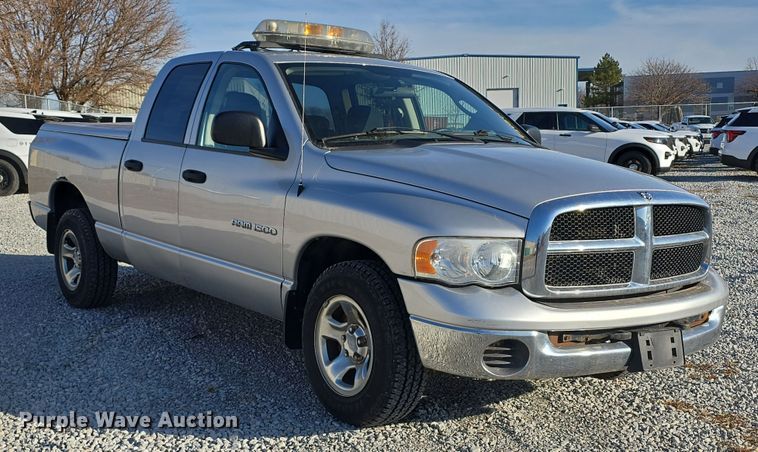 image for item DW3197 2005 Dodge Ram 1500 Quad Cab pickup truck