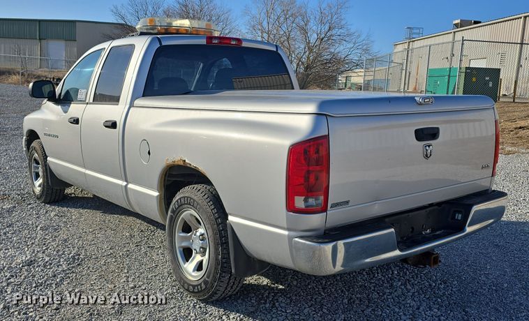image for item DW3197 2005 Dodge Ram 1500 Quad Cab pickup truck
