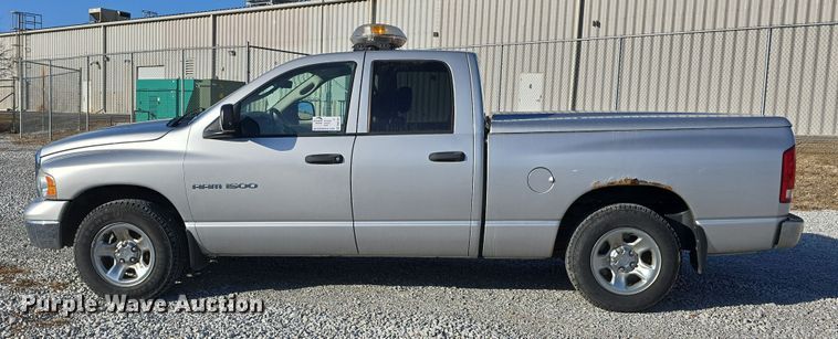 image for item DW3197 2005 Dodge Ram 1500 Quad Cab pickup truck