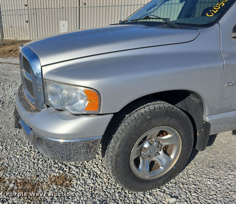 image for item DW3197 2005 Dodge Ram 1500 Quad Cab pickup truck