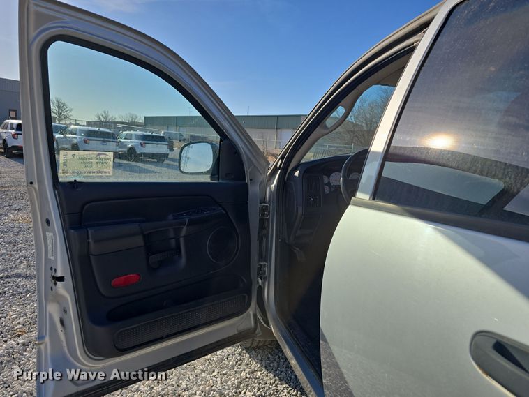 image for item DW3197 2005 Dodge Ram 1500 Quad Cab pickup truck