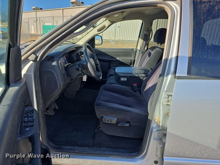 image for item DW3197 2005 Dodge Ram 1500 Quad Cab pickup truck