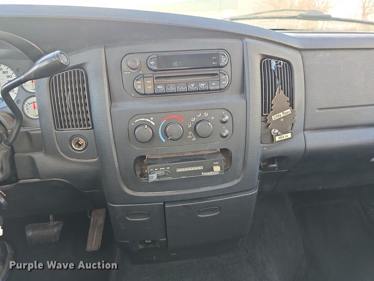 image for item DW3197 2005 Dodge Ram 1500 Quad Cab pickup truck