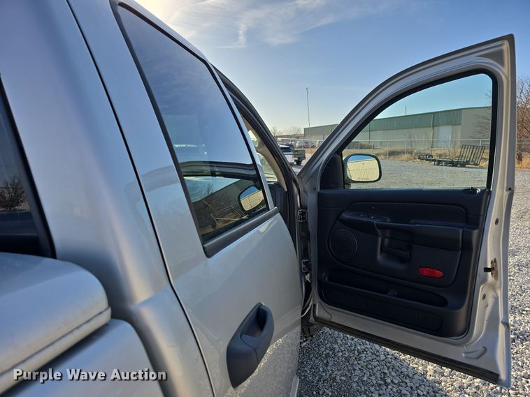 image for item DW3197 2005 Dodge Ram 1500 Quad Cab pickup truck