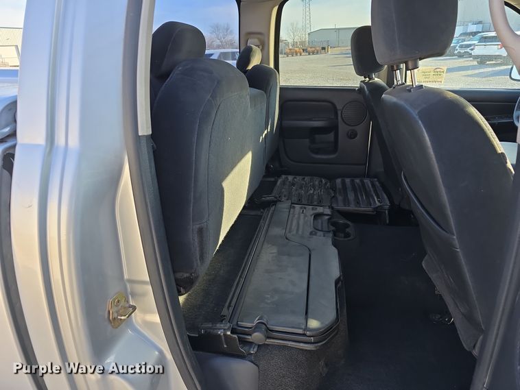 image for item DW3197 2005 Dodge Ram 1500 Quad Cab pickup truck