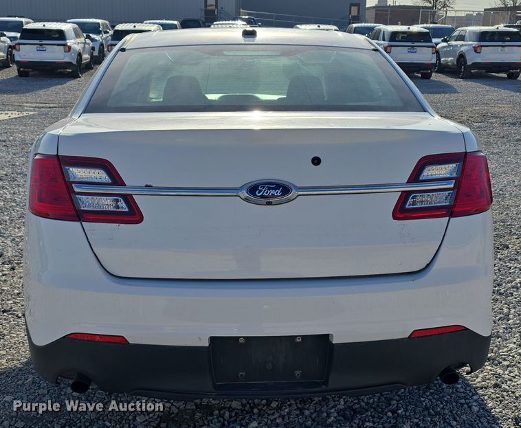 image for item DW3198 2017 Ford Taurus Police Interceptor 