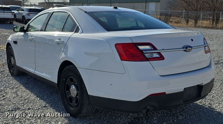 image for item DW3198 2017 Ford Taurus Police Interceptor 