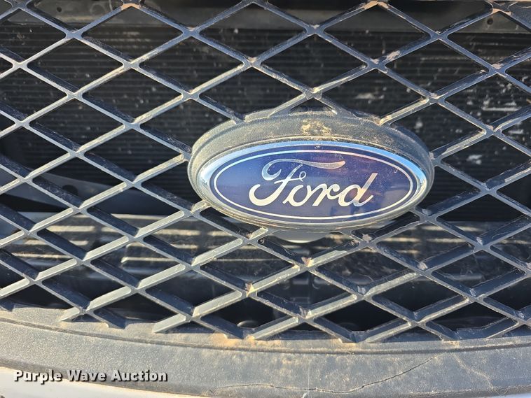 image for item DW3198 2017 Ford Taurus Police Interceptor 