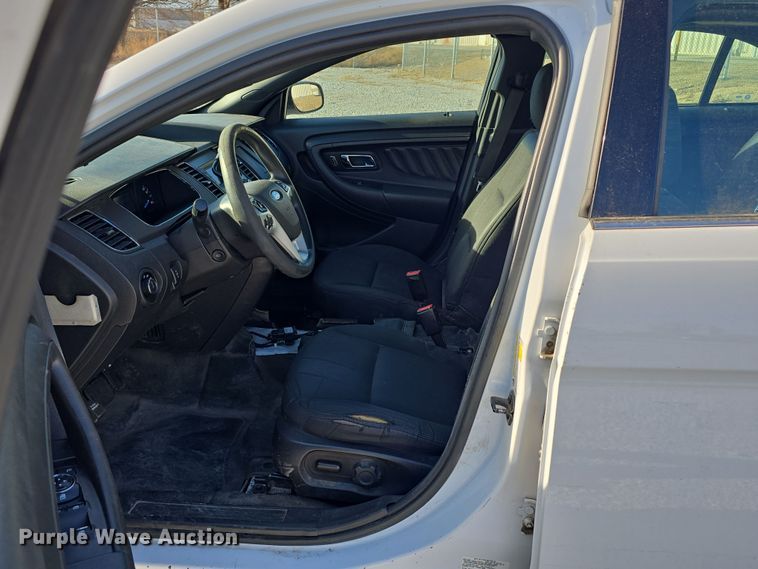 image for item DW3198 2017 Ford Taurus Police Interceptor 