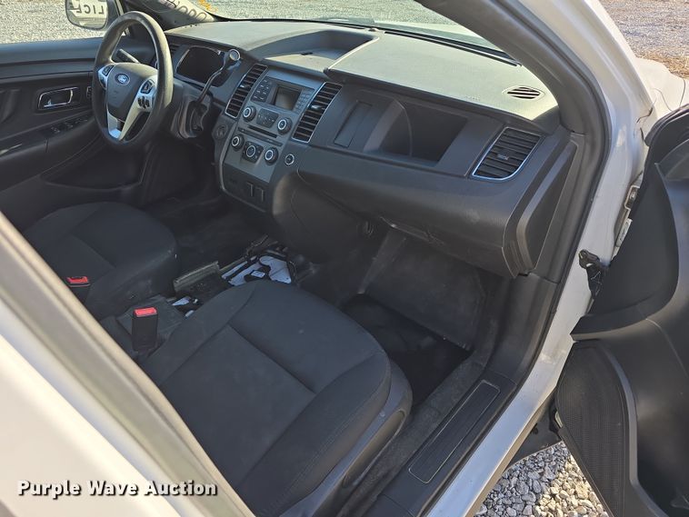 image for item DW3198 2017 Ford Taurus Police Interceptor 