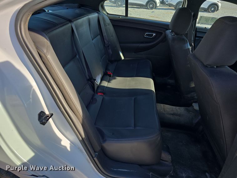 image for item DW3198 2017 Ford Taurus Police Interceptor 