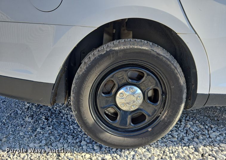 image for item DW3198 2017 Ford Taurus Police Interceptor 