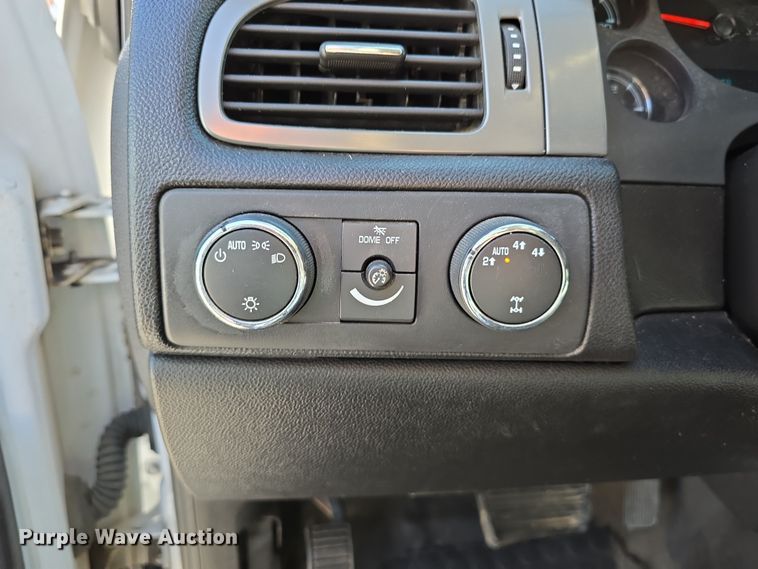 image for item DW3199 2008 Chevrolet Tahoe Police SUV