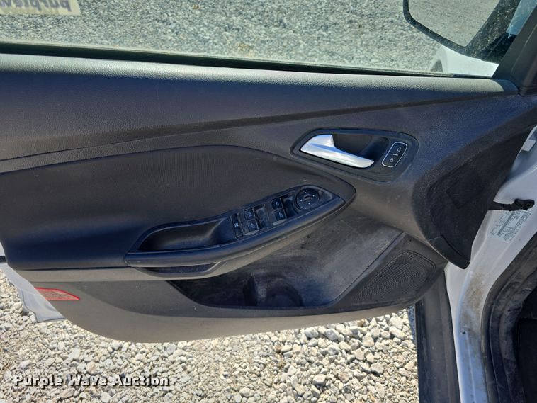 image for item DW3202 2016 Ford Focus  