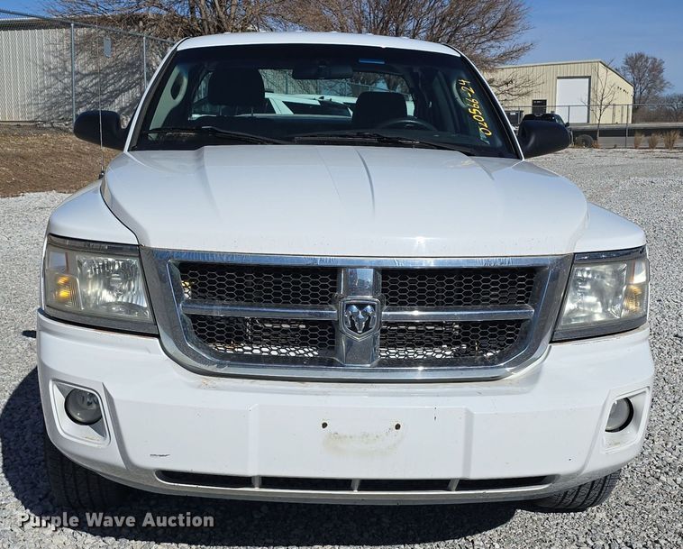 image for item DW3203 2010 Dodge Dakota Ext. Cab pickup truck