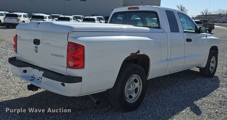 image for item DW3203 2010 Dodge Dakota Ext. Cab pickup truck