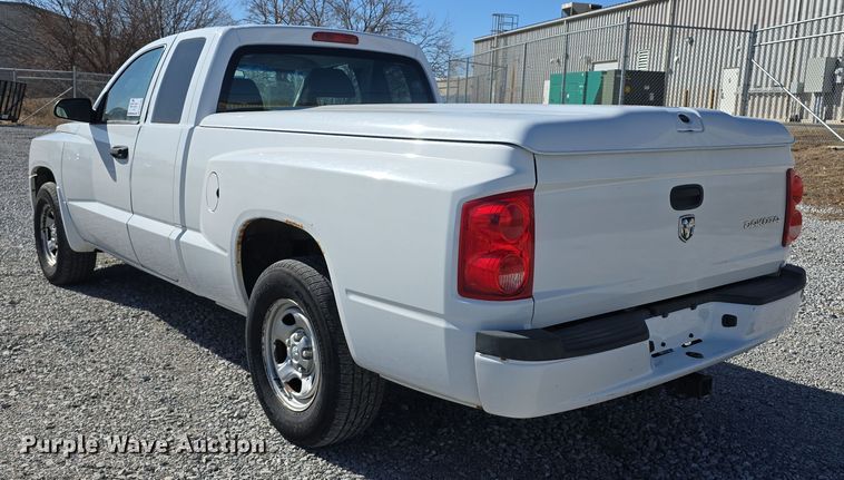 image for item DW3203 2010 Dodge Dakota Ext. Cab pickup truck