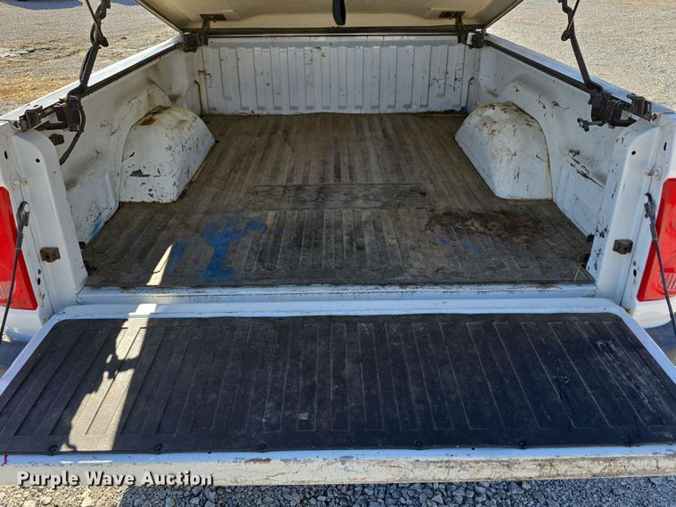 image for item DW3203 2010 Dodge Dakota Ext. Cab pickup truck