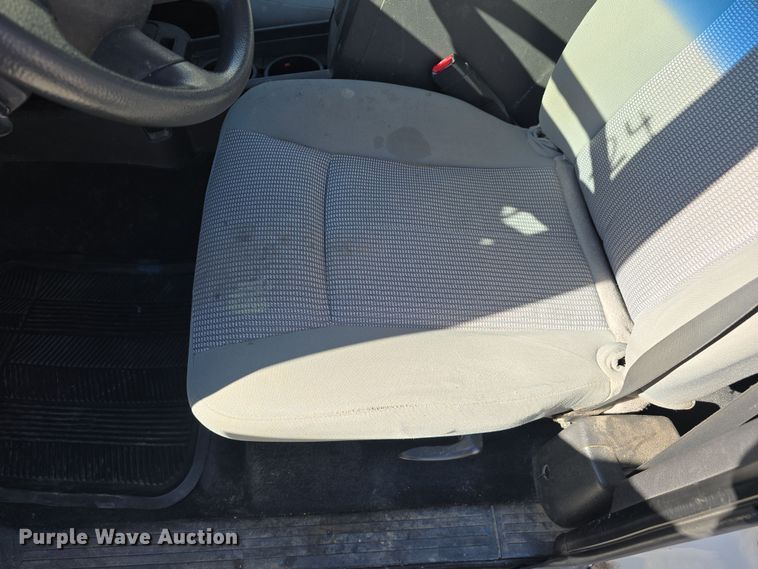 image for item DW3203 2010 Dodge Dakota Ext. Cab pickup truck