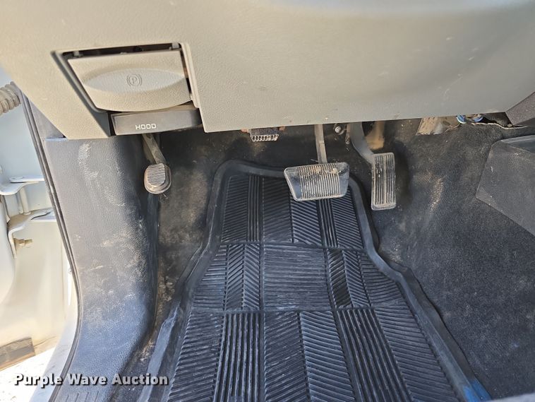 image for item DW3203 2010 Dodge Dakota Ext. Cab pickup truck