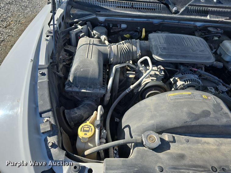 image for item DW3203 2010 Dodge Dakota Ext. Cab pickup truck