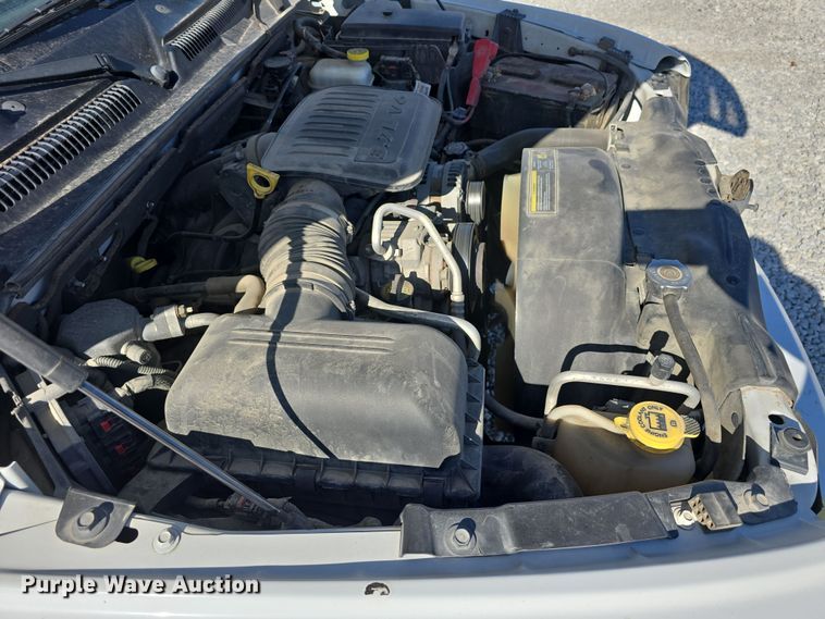 image for item DW3203 2010 Dodge Dakota Ext. Cab pickup truck